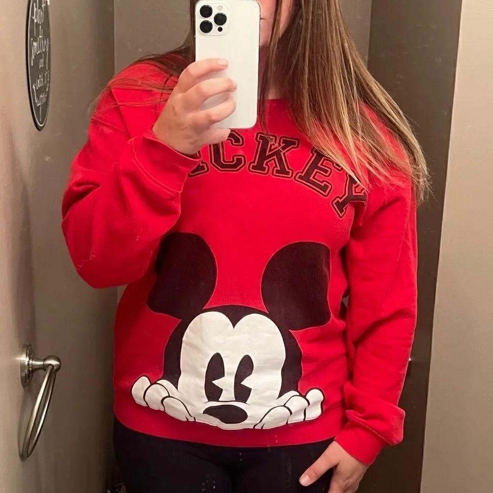 Disney Mickey Red Crewneck Sweatshirt Women’s XL